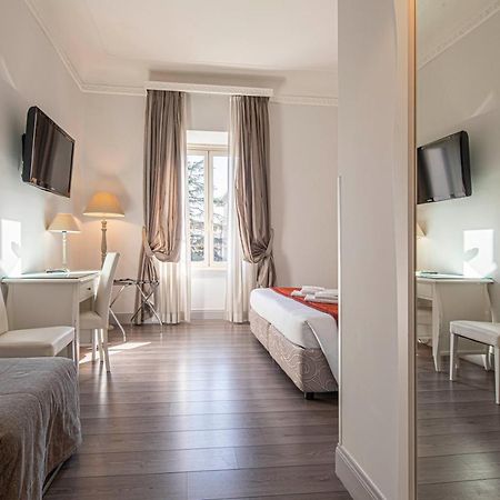 Residenza Castrense Roma Exterior foto
