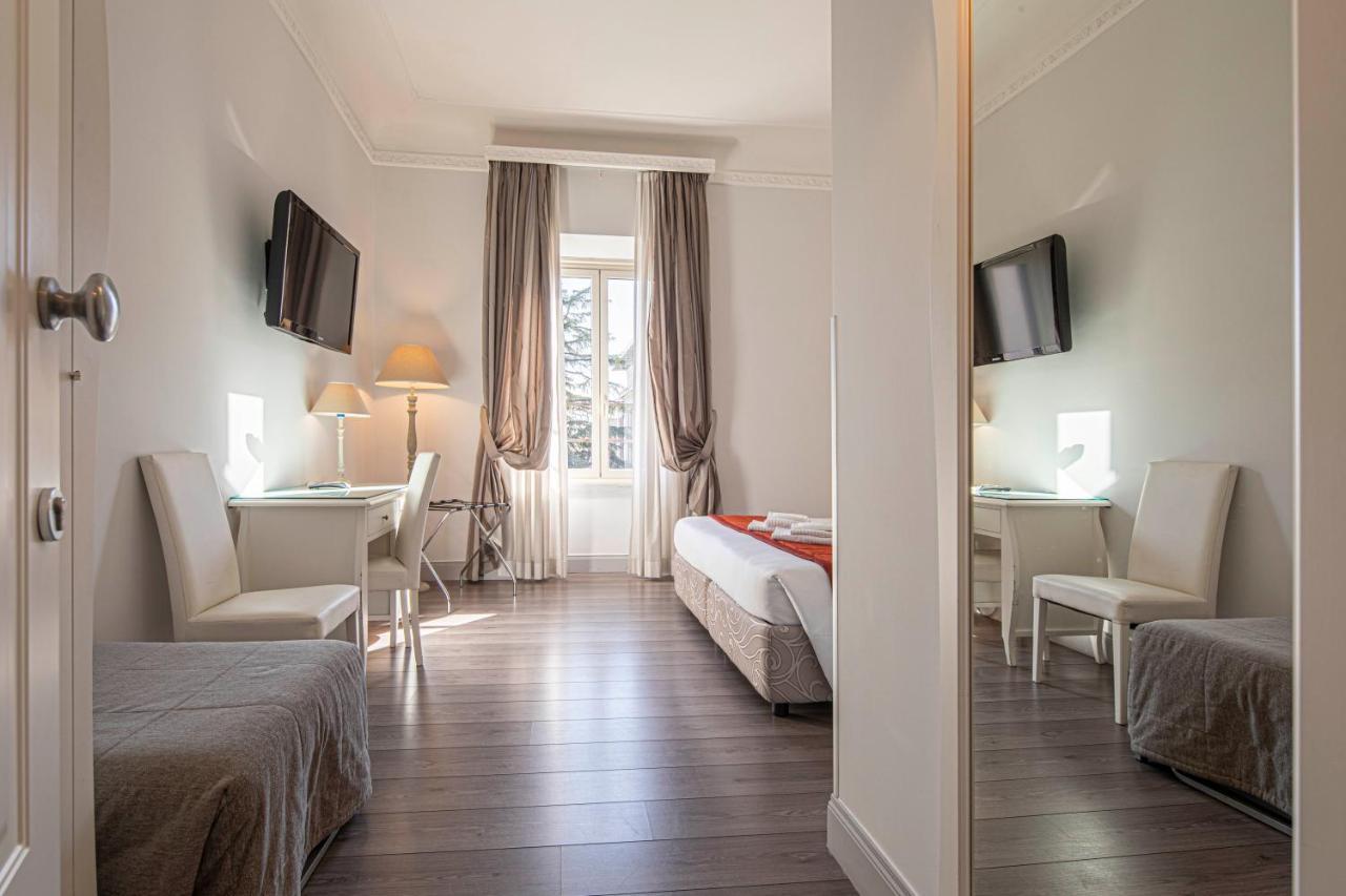 Residenza Castrense Roma Exterior foto