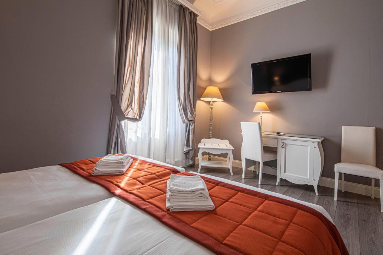 Residenza Castrense Roma Exterior foto