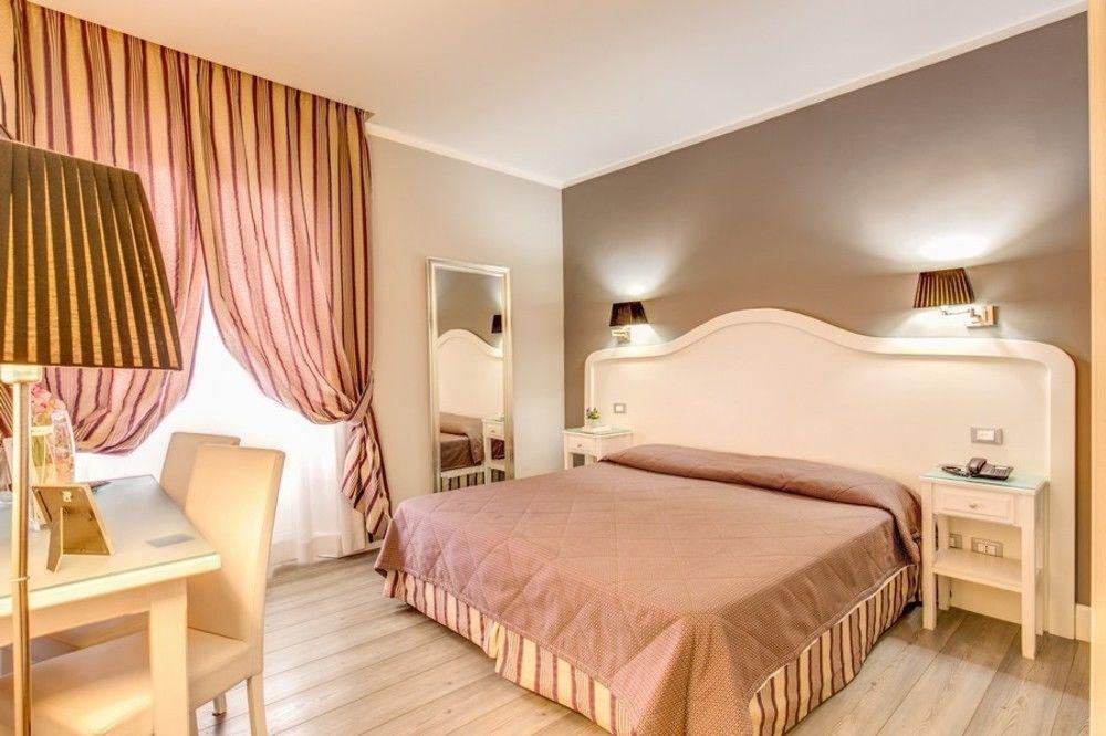 Residenza Castrense Roma Exterior foto